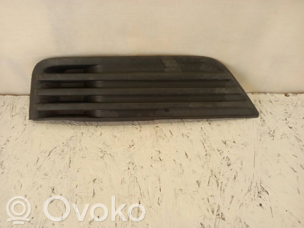 Ford Focus Front fog light trim/grill 