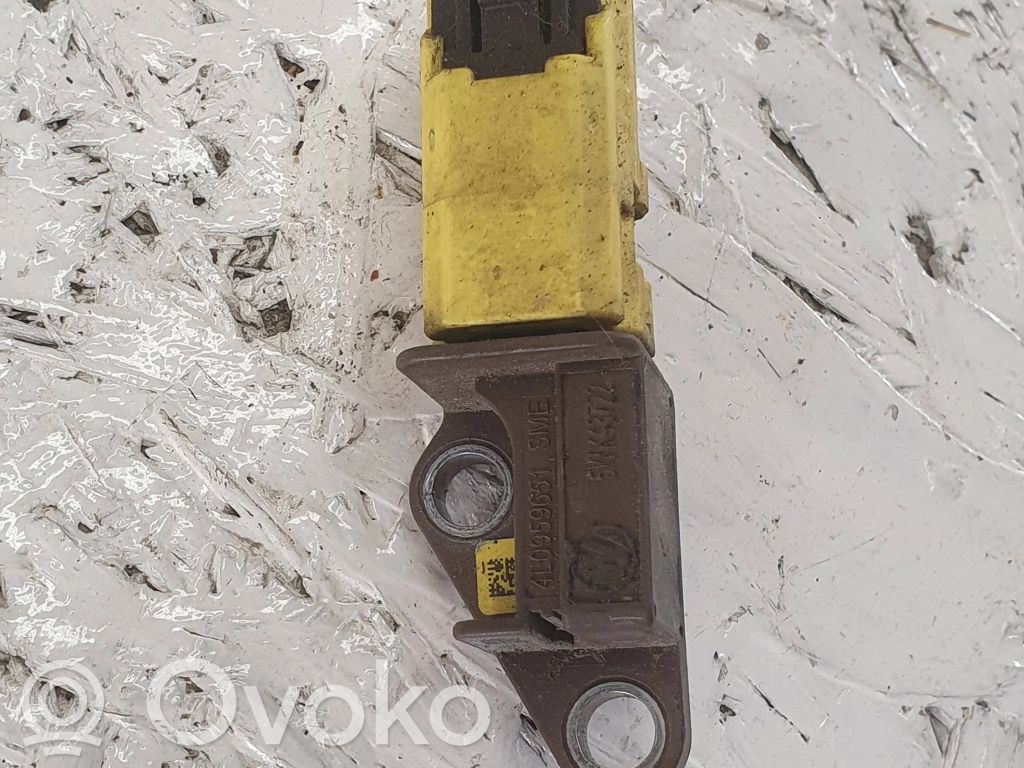 Audi A6 S6 C6 4F Airbag deployment crash/impact sensor 