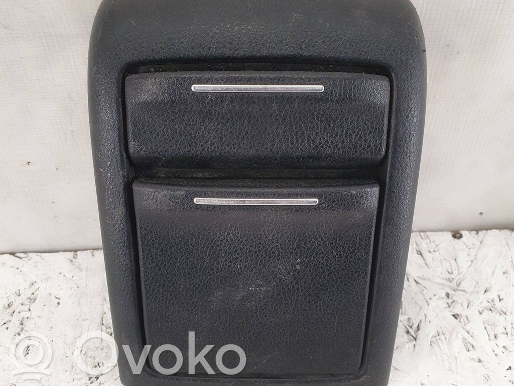 Subaru Legacy Portavasos trasero 