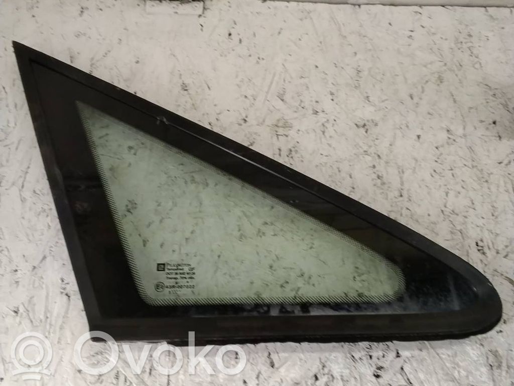 Opel Zafira A Etukolmioikkuna/-lasi 