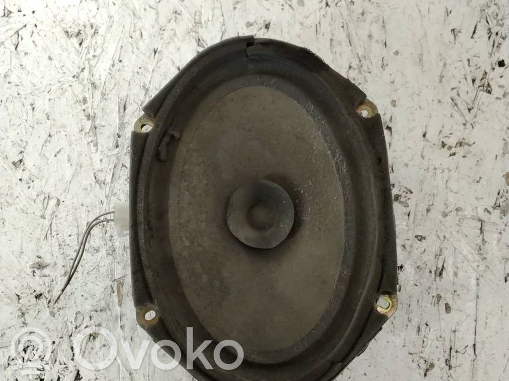 Mazda Premacy Etuoven kaiutin 