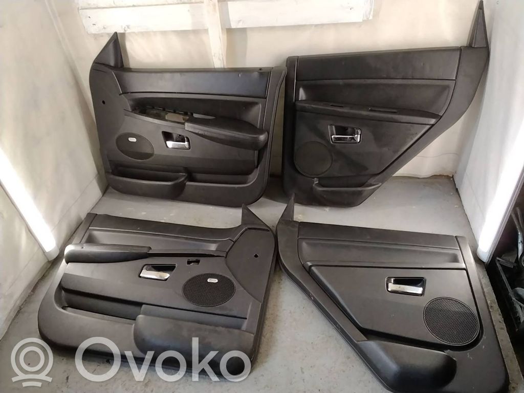 Jeep Grand Cherokee (WK) Durų apdailų komplektas 