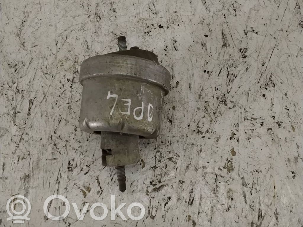 Opel Vectra B Engine mount bracket 