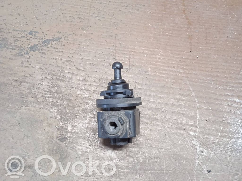 Volkswagen PASSAT B6 Ajovalon osa 