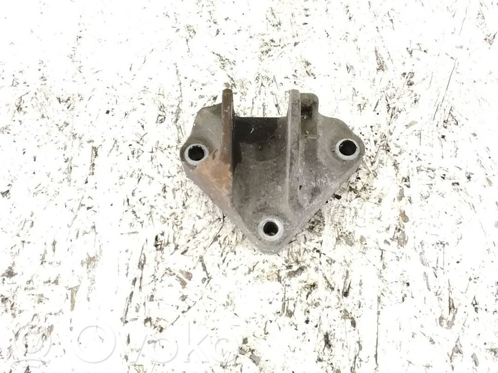 Renault Laguna III Gearbox mounting bracket 