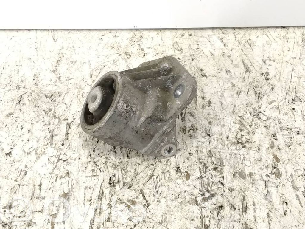 Rear differential mounting bracket   4E0599133C