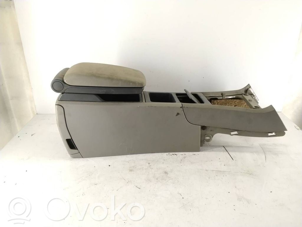 Volvo V70 Armrest 