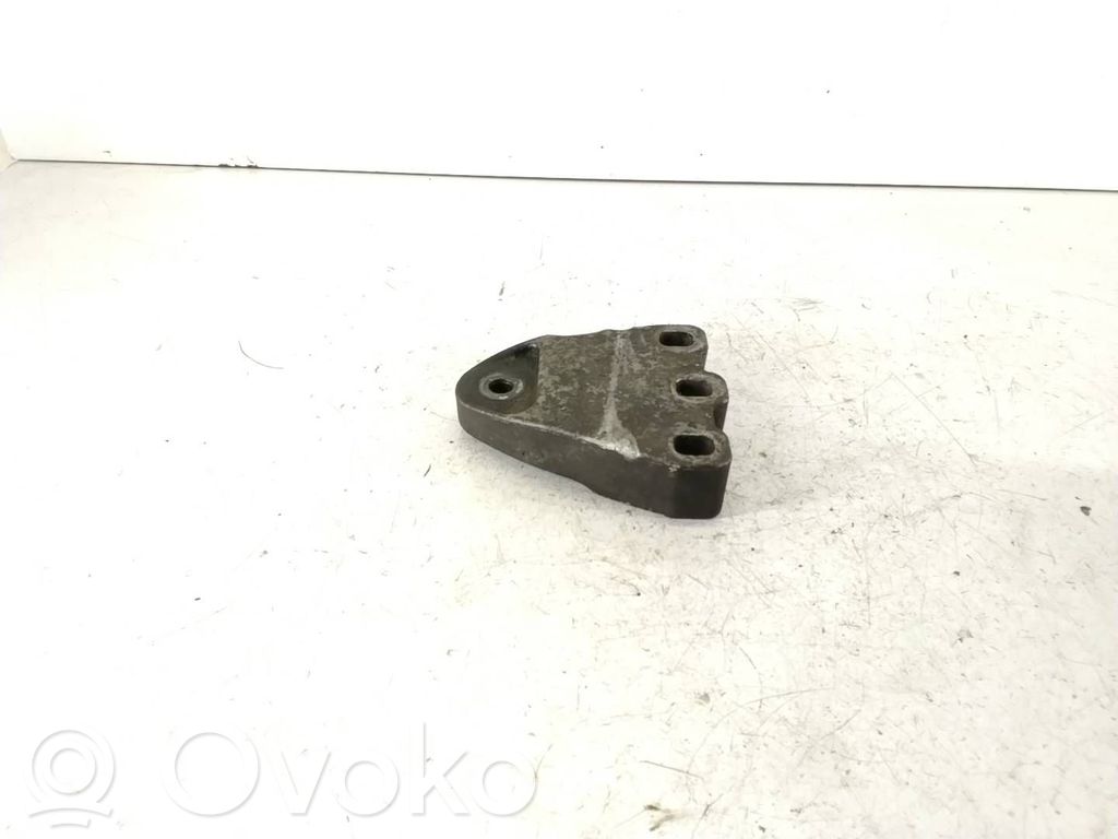 Volkswagen Transporter - Caravelle T5 Engine mounting bracket 