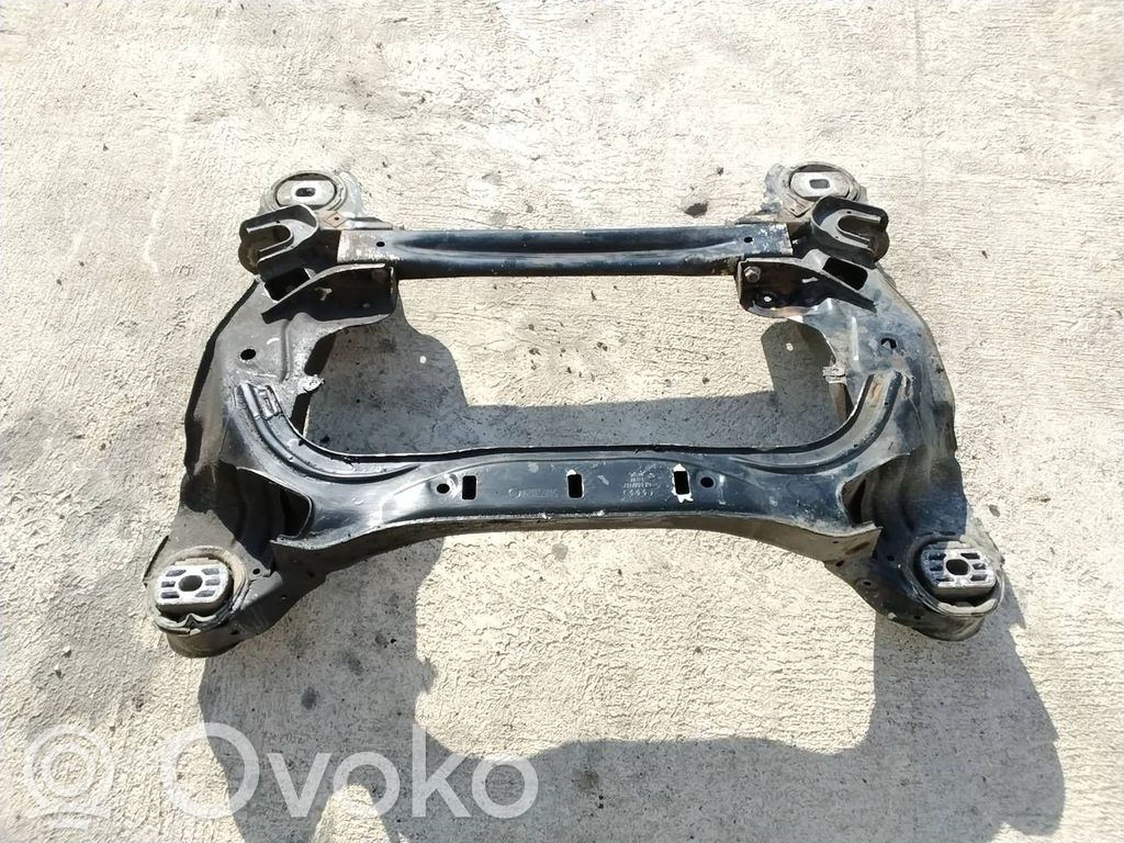 Audi A8 S8 D3 4E Priekinis traversas 
