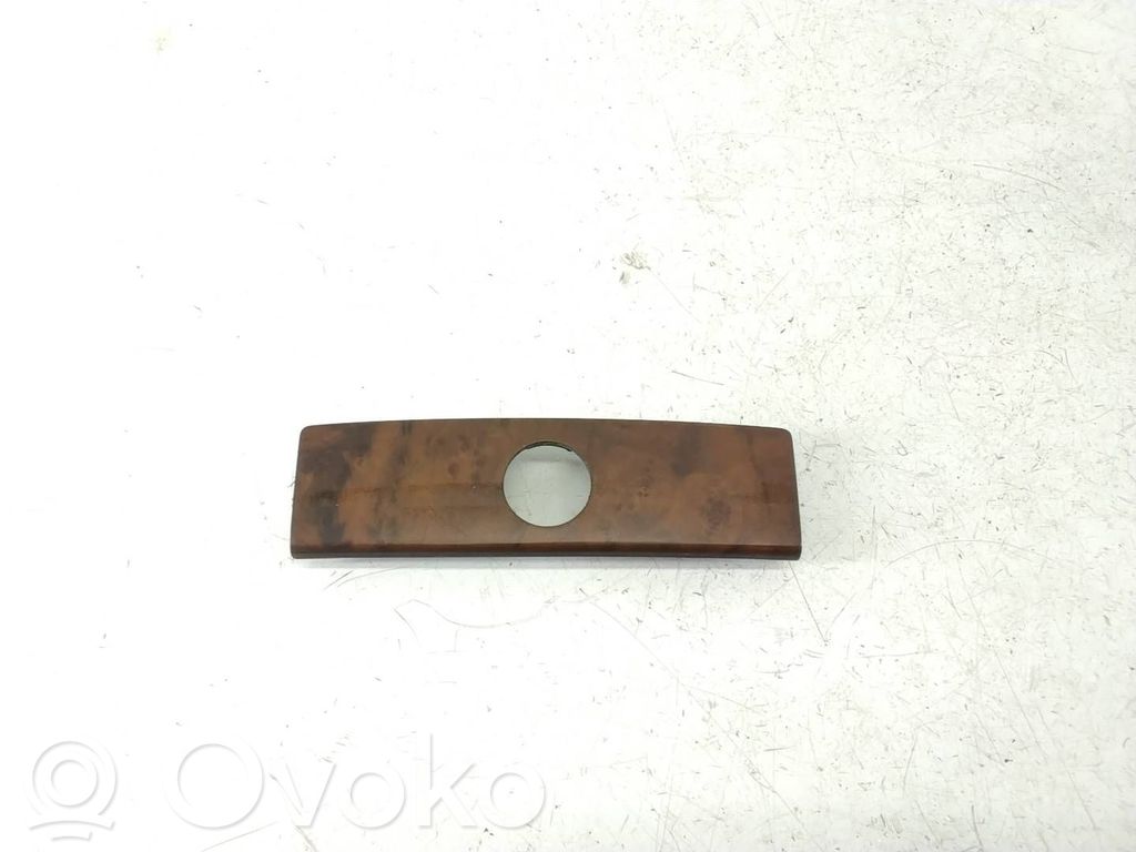 Audi A8 S8 D3 4E Panel gniazda zapalniczki tylnej tunelu środkowego 