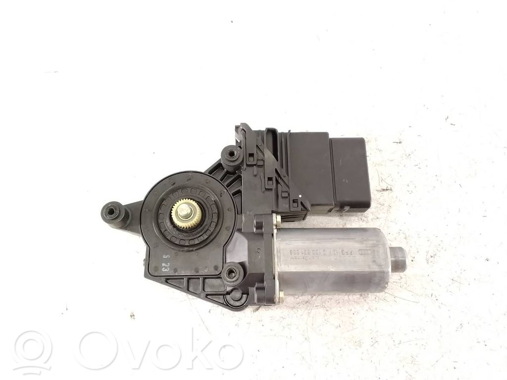 Volkswagen PASSAT B5.5 Silniczek podnoszenia szyby drzwi tylnych 