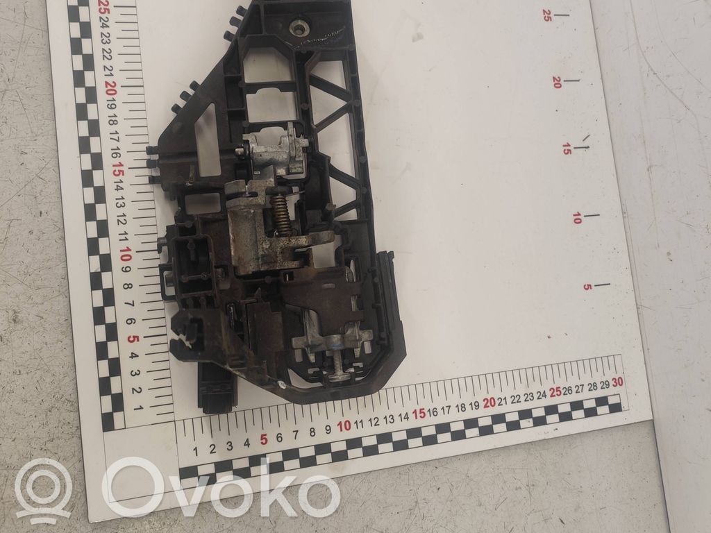 Fiat Freemont Klamka/wspornik zewnętrzny drzwi przednich 