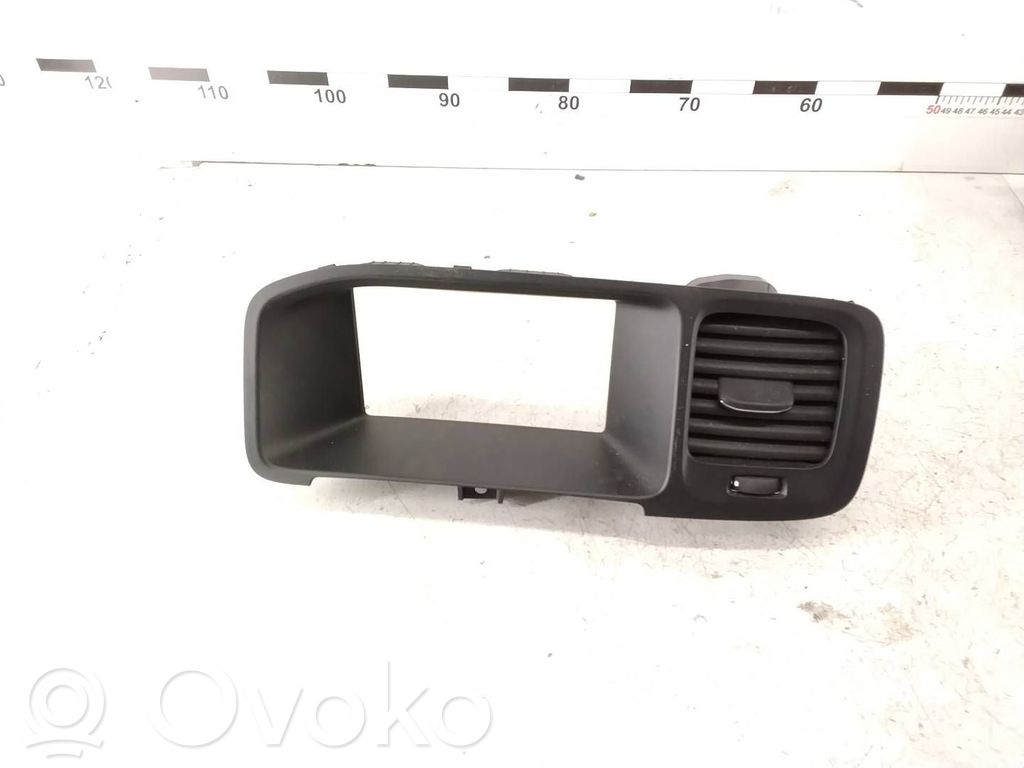 Dysze / Kratki środkowego nawiewu deski rozdzielczej   39804063,G0RZ0M,0P502187