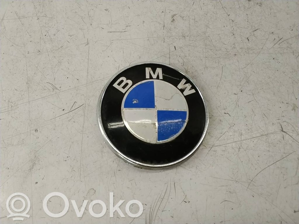 BMW 3 E46 Gamintojo ženkliukas 