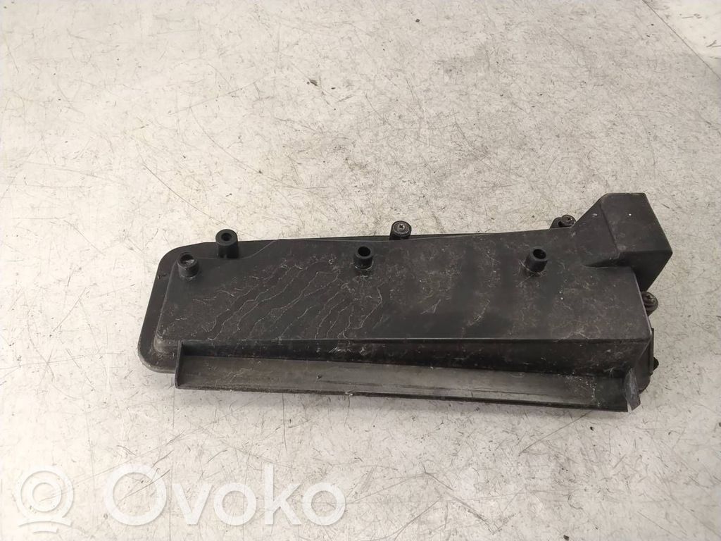 BMW 3 E36 Kita variklio skyriaus detalė 