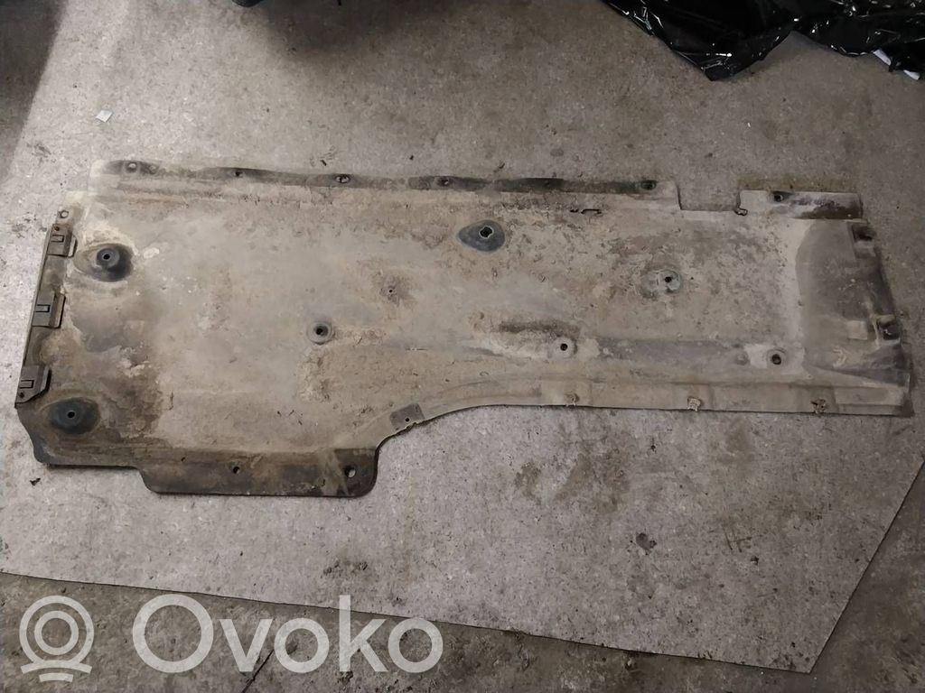 BMW 1 E81 E87 Šoninė dugno apsauga 