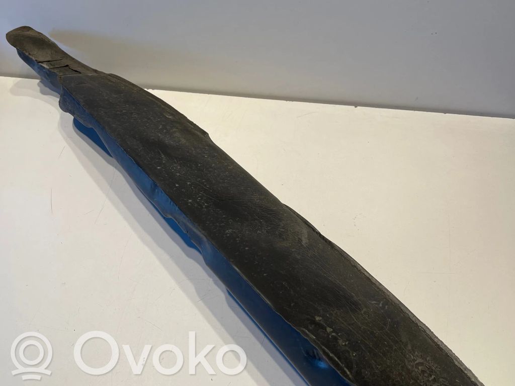 Spārna putuplasta daļa   84126A2000