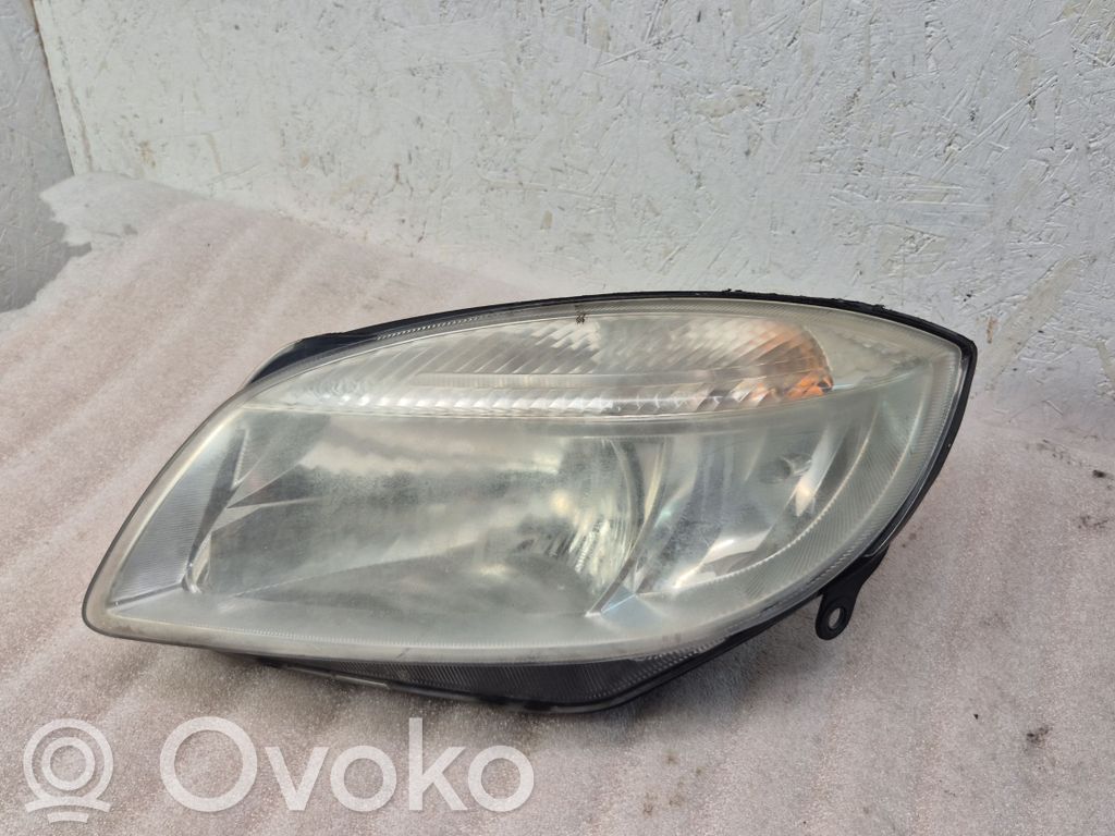 Skoda Fabia Mk2 (5J) Lampa przednia 
