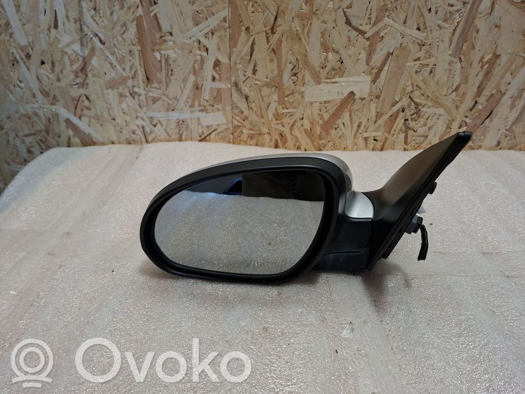 Hyundai i30 Elektryczne lusterko boczne drzwi przednich 