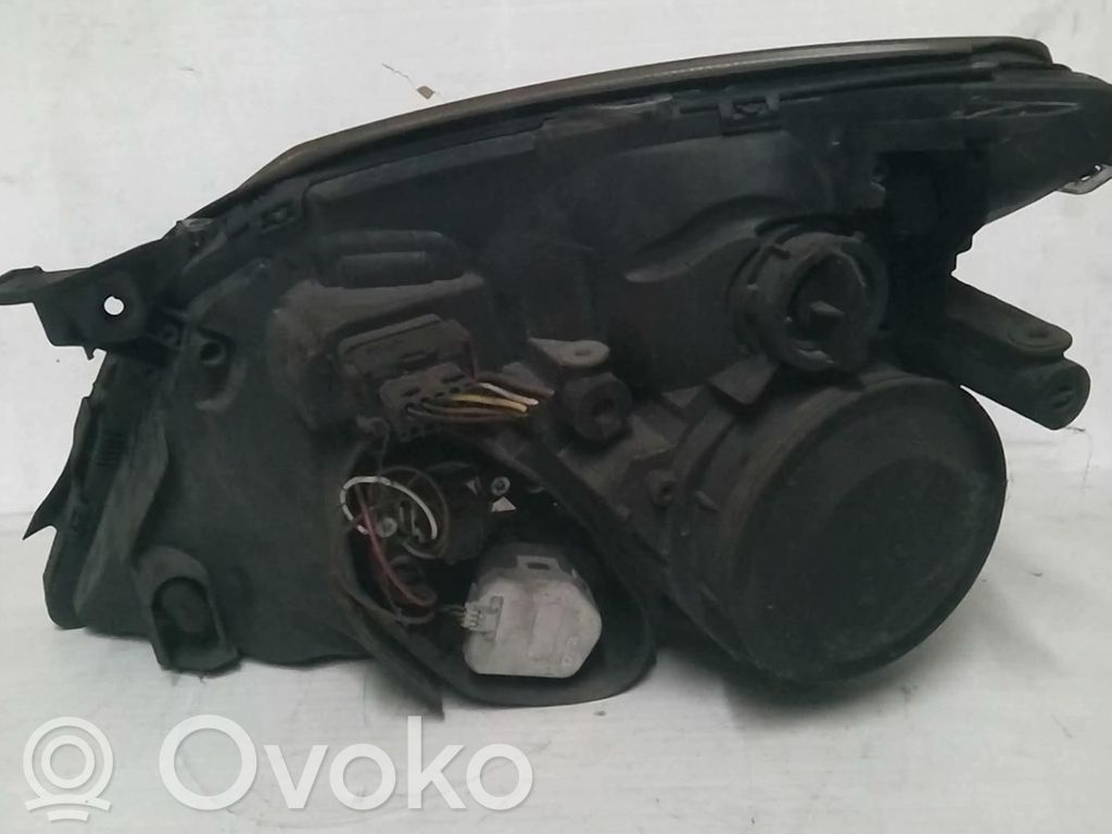 Opel Signum Lampa przednia