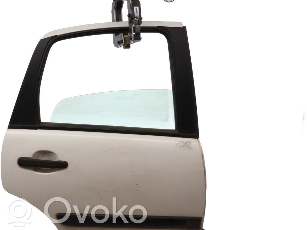Galinės durys   9008Q5