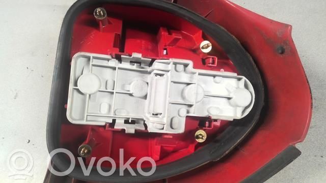 Takavalot   8L0945095A