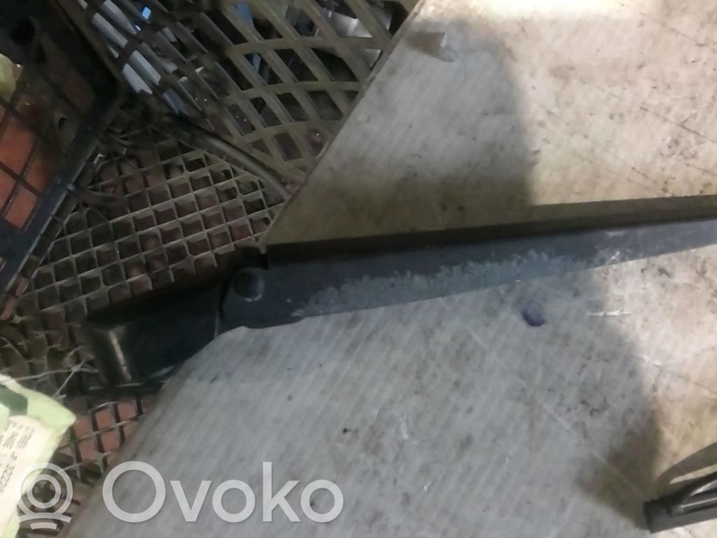 Citroen C2 Brazo del limpiaparabrisas delantero 
