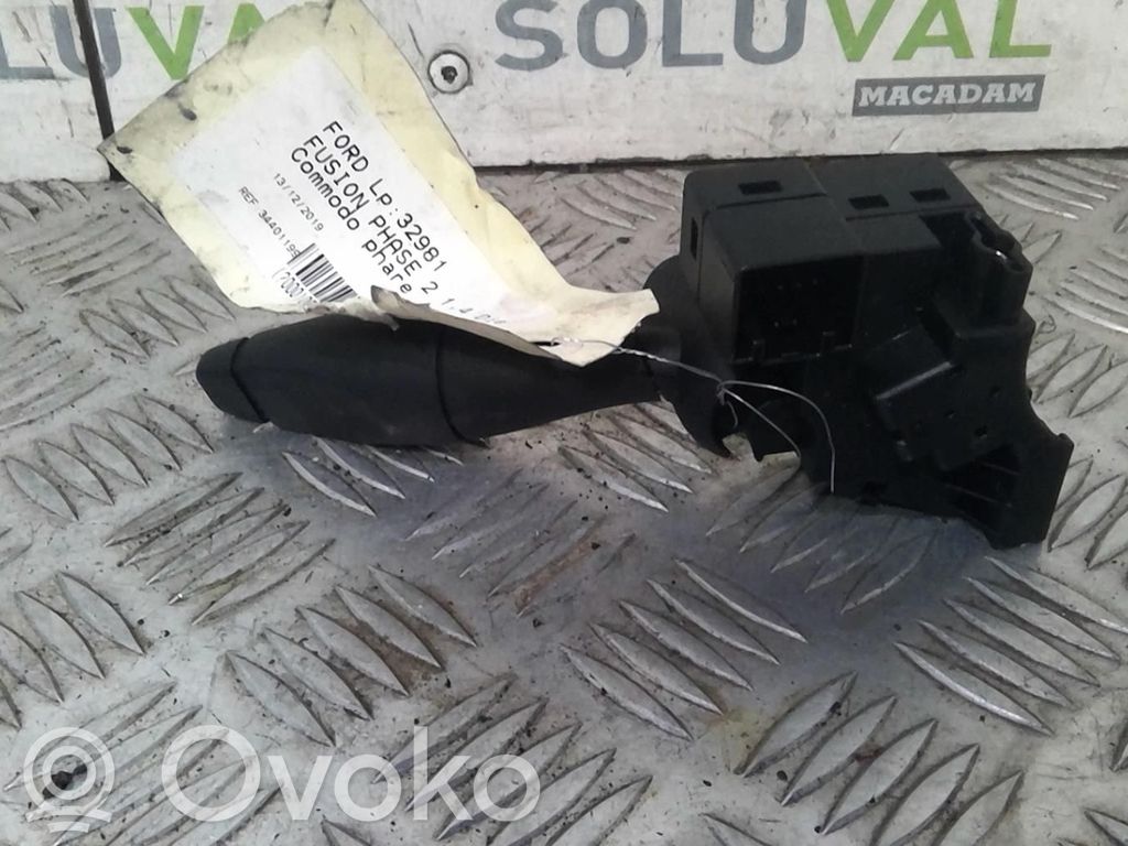 Ford Fusion Indicator stalk 