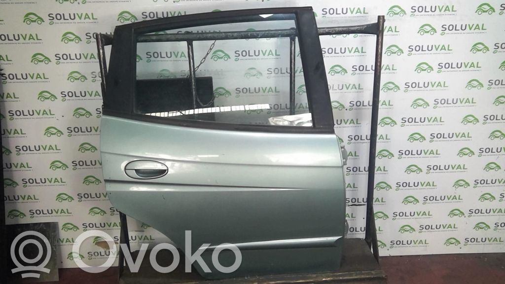 Chevrolet Rezzo Puerta trasera 