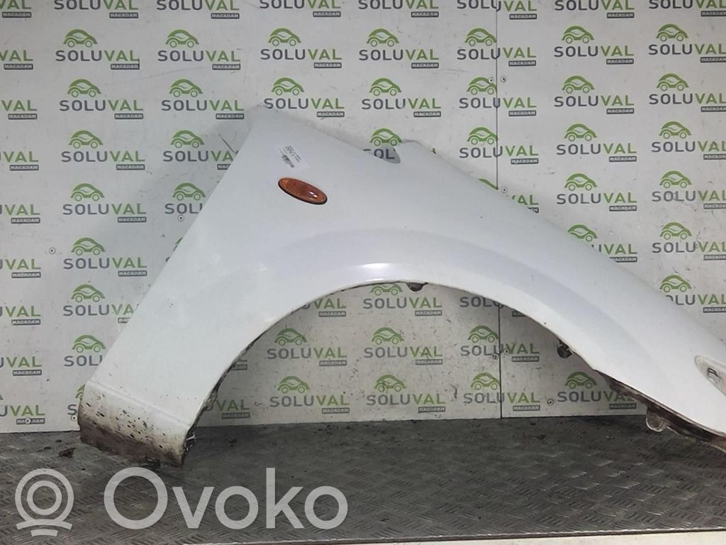 Mazda Premacy Sparnas 