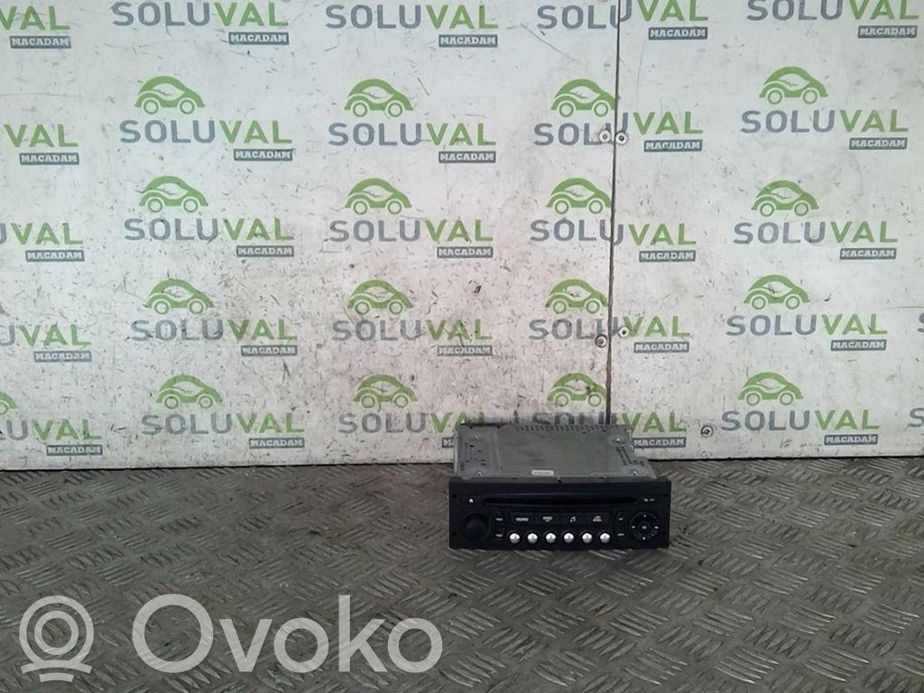 Radio / CD-Player / DVD-Player / Navigation   16106912XT