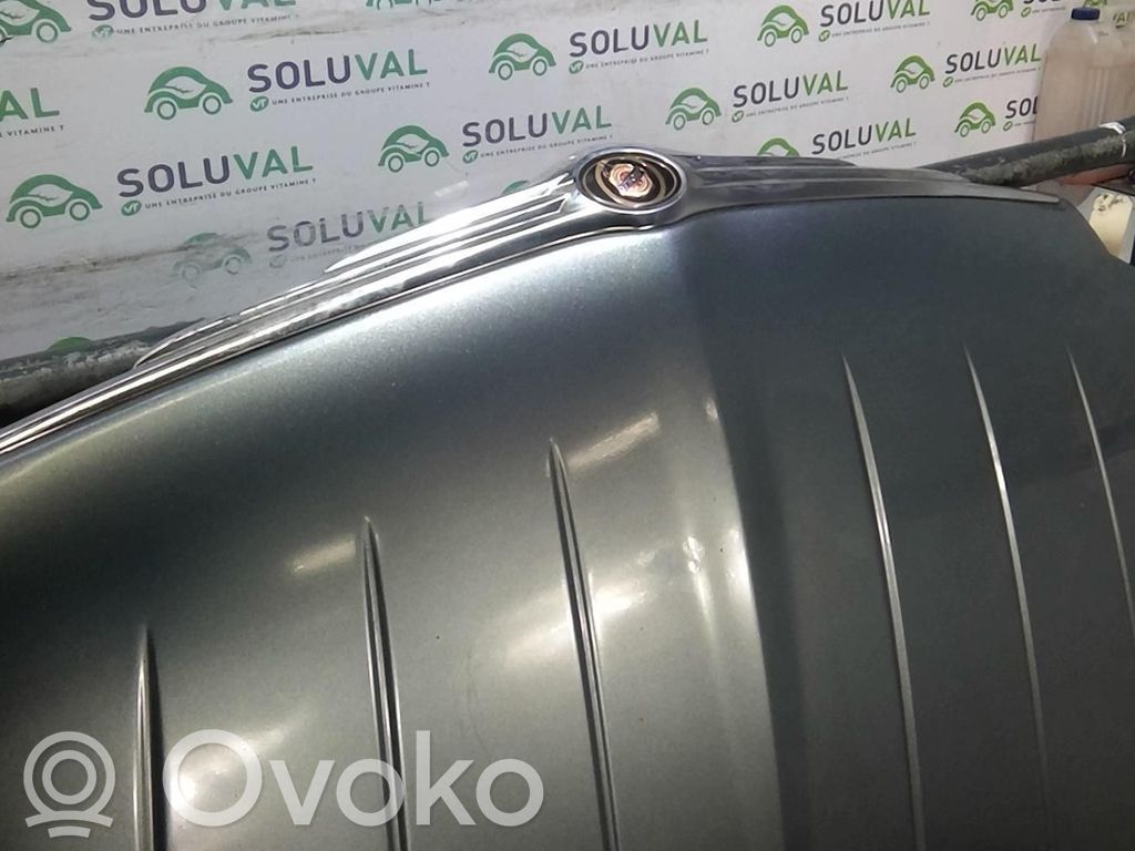 Chrysler Sebring (JS) Konepelti 