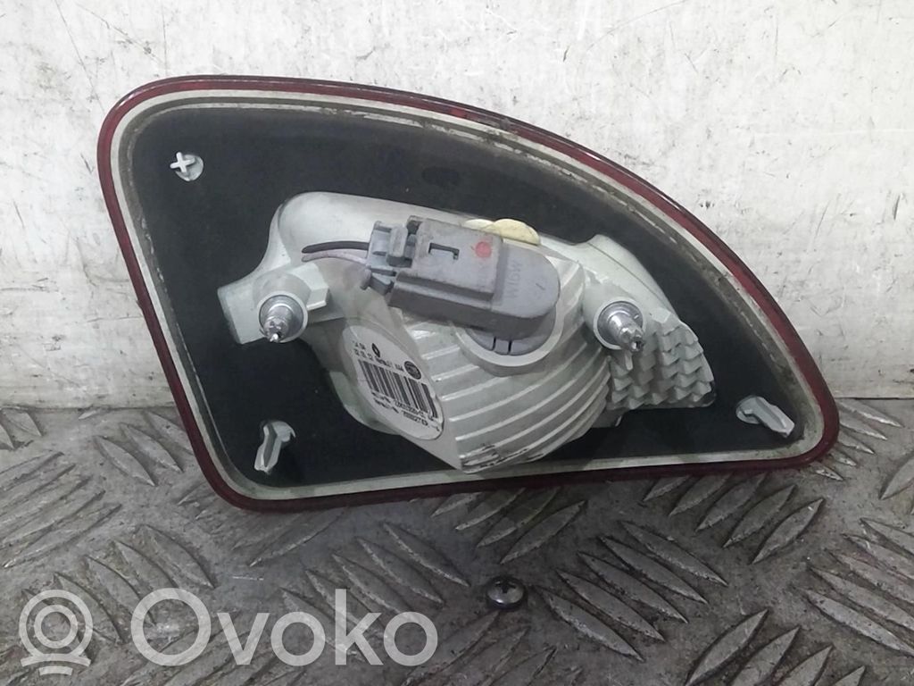 Renault Twingo II Feux arrière sur hayon