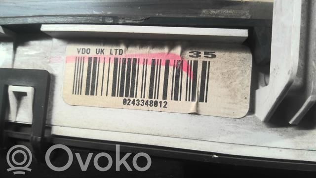 Toyota Avensis T220 Licznik / Prędkościomierz 