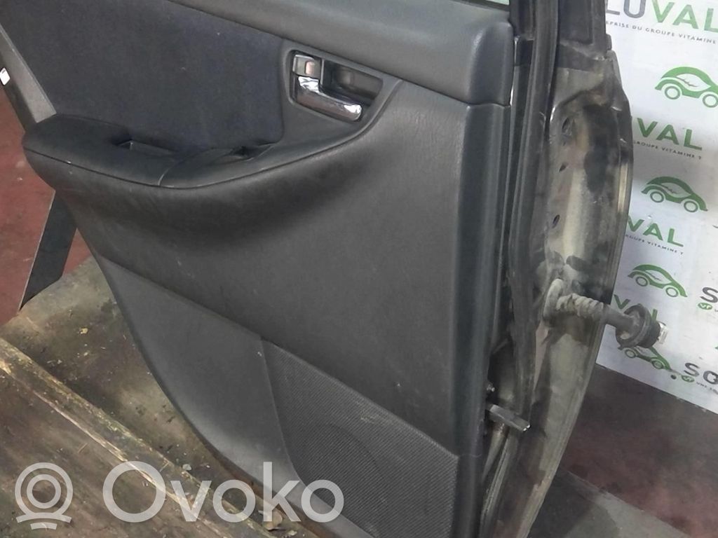 Toyota Corolla E120 E130 Galinės durys 