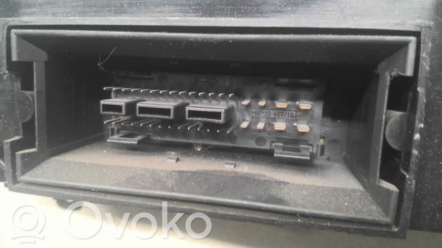 Geschwindigkeitsmesser Cockpit   NT