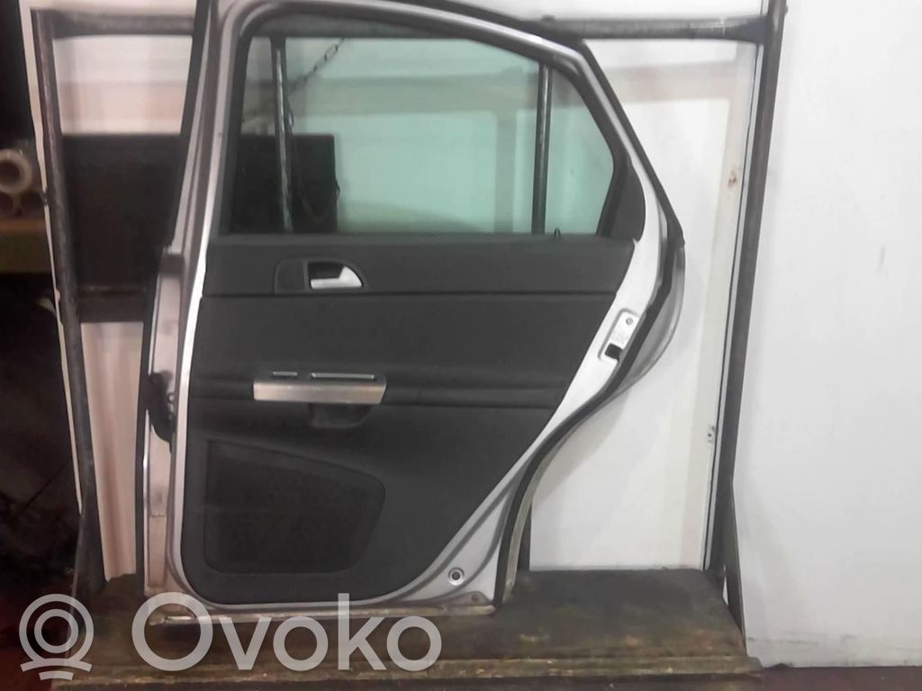 Takaovi   31335462