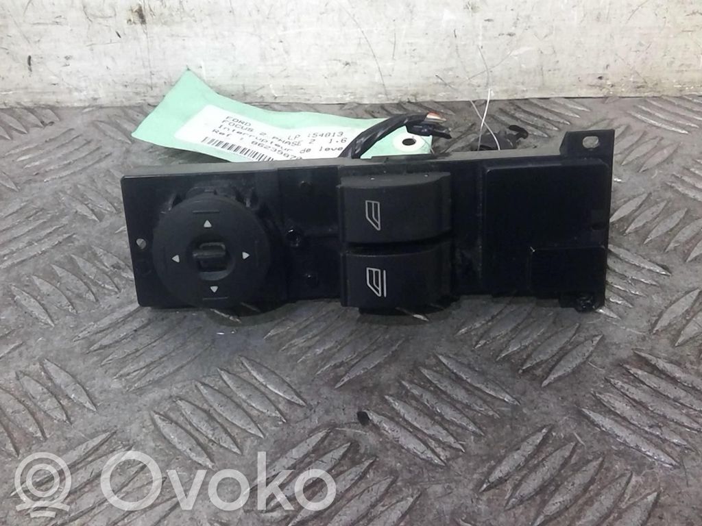 Electric window control switch   1471922