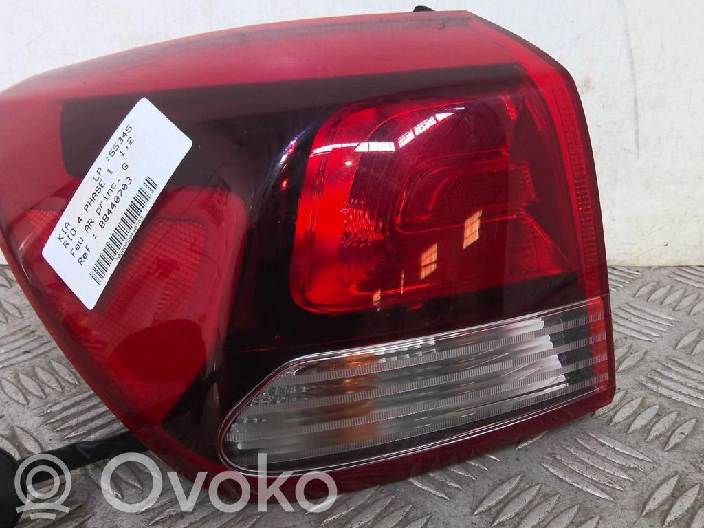 KIA Rio Luci posteriori