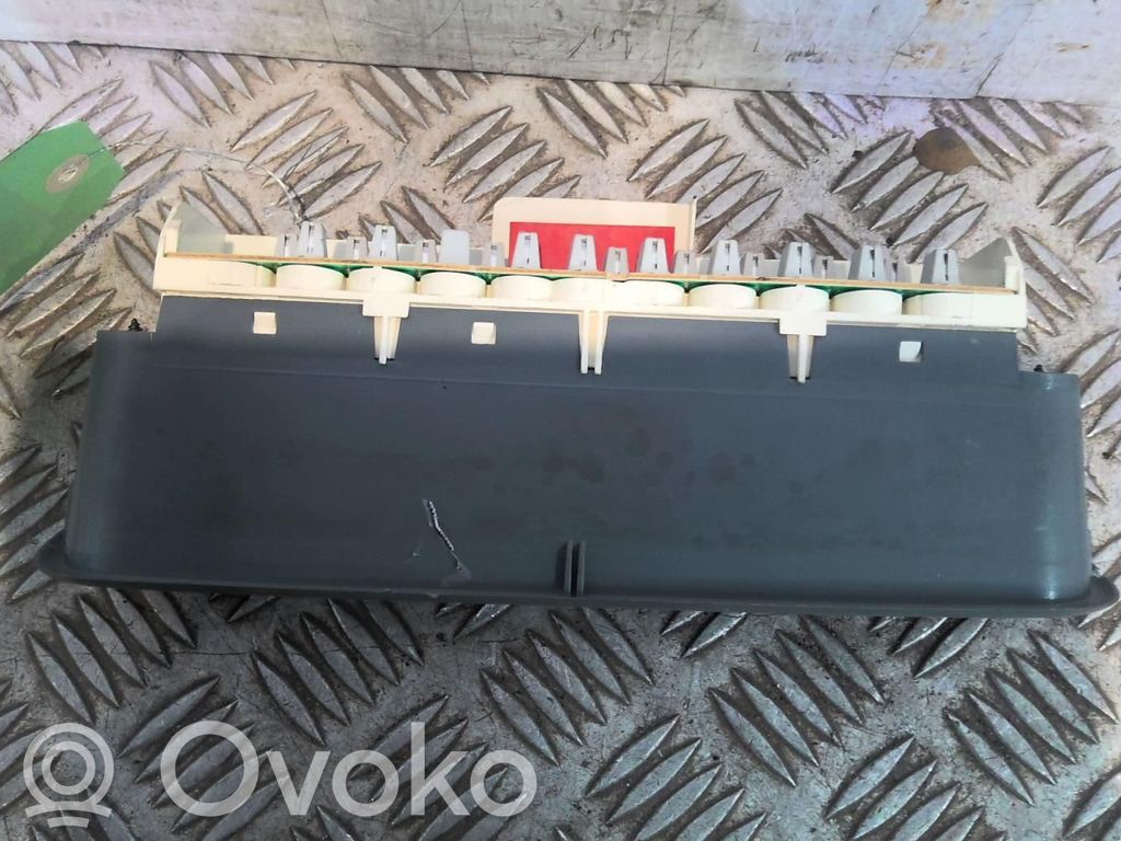 Renault Twingo I Screen/display/small screen 