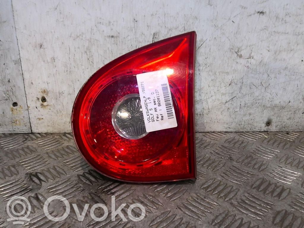 Volkswagen Golf V Feux arrière sur hayon
