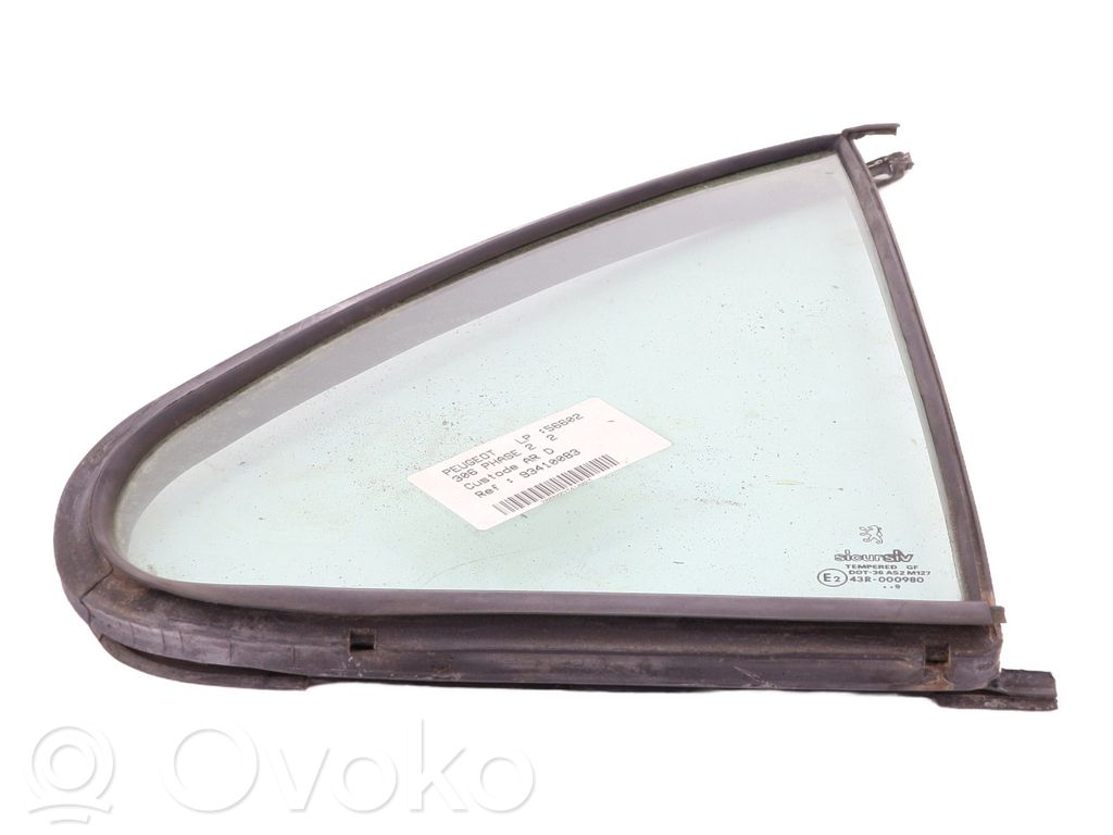Peugeot 306 Ventanilla de ventilación de la puerta trasera 
