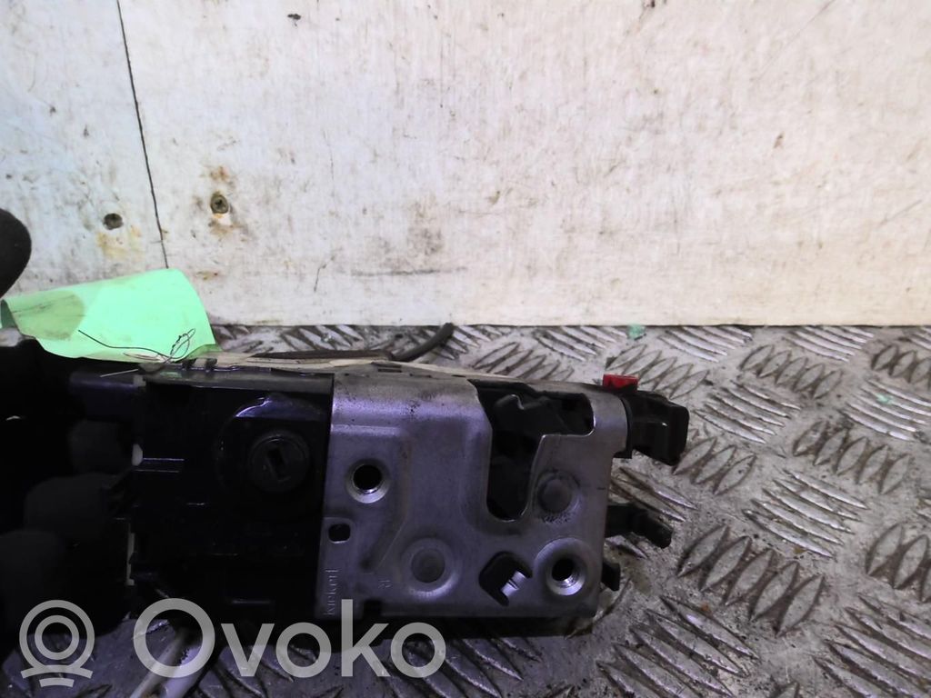 Peugeot 208 I Zamek drzwi tylnych 