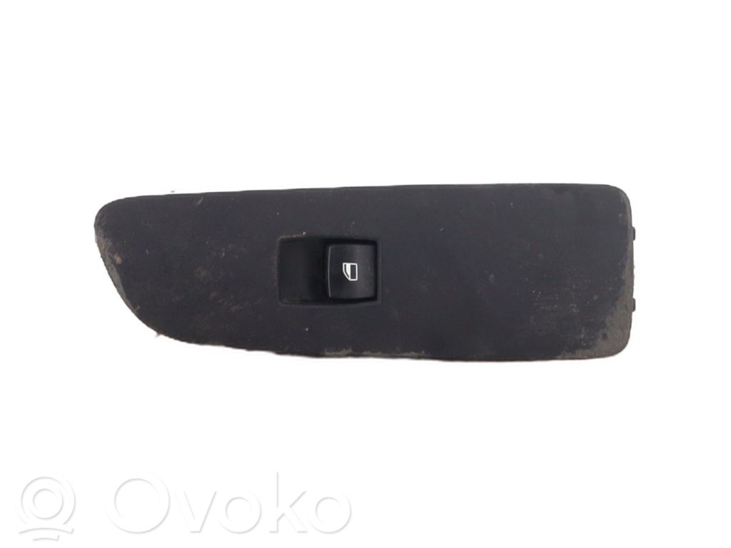 BMW 1 E82 E88 Electric window control switch 