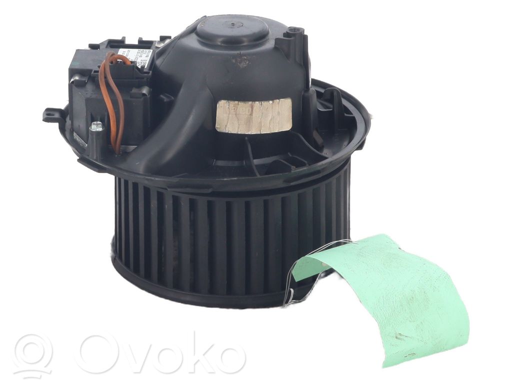 Volkswagen Jetta V Ventilator electric răcire radiator 