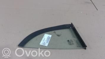 Opel Vectra C Ventanilla de ventilación de la puerta trasera 
