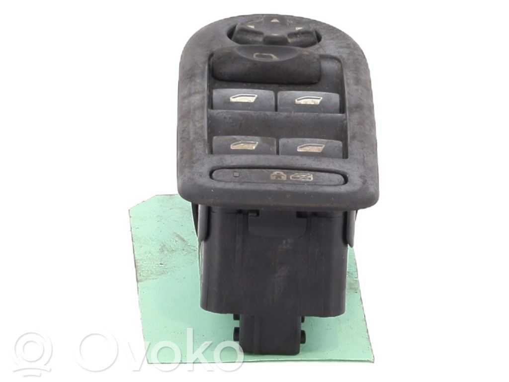 Peugeot 308 Electric window control switch 
