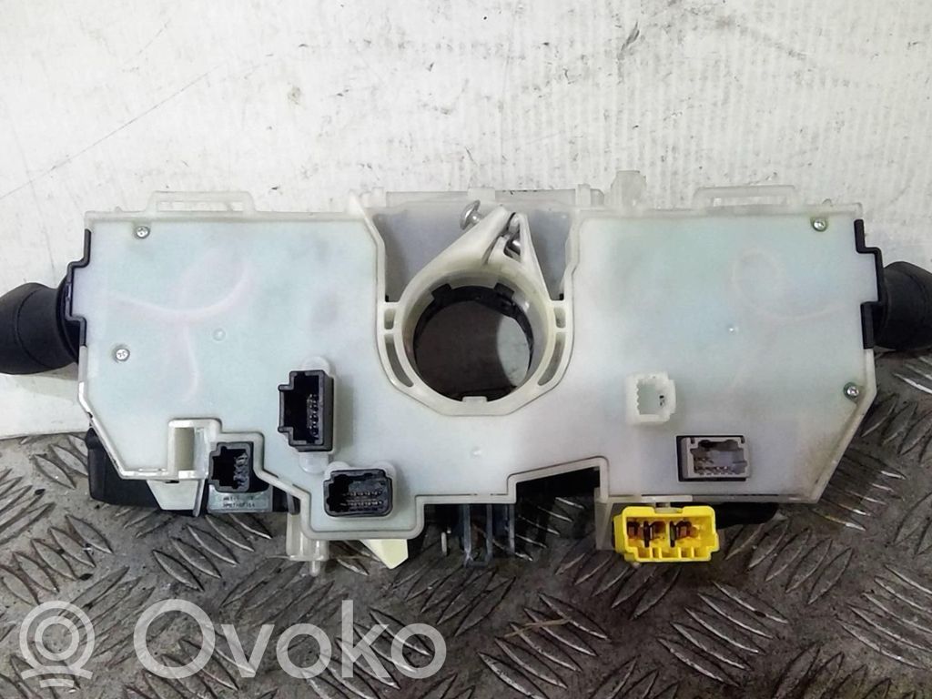 Renault Megane III Manetka / Przełącznik kierunkowskazów wycieraczek 