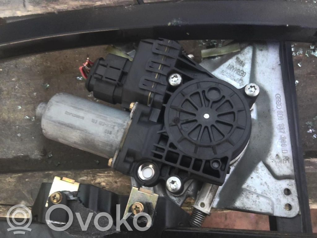 Audi A4 S4 B5 8D Macara ușă față cu motor