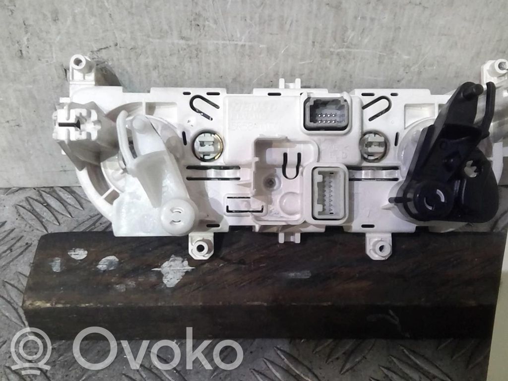 Panel klimatyzacji   275704632R